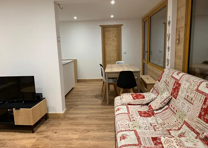 Joli 2 pièces au pied des pistes, La Plagne, avec WIFI